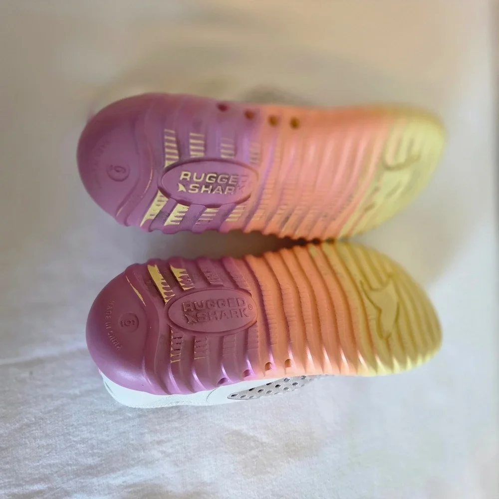 Rugged Shark Aqua-Flo Water Shoes Girls Size 6 Grey Pink Rainbow Ombre Slip On